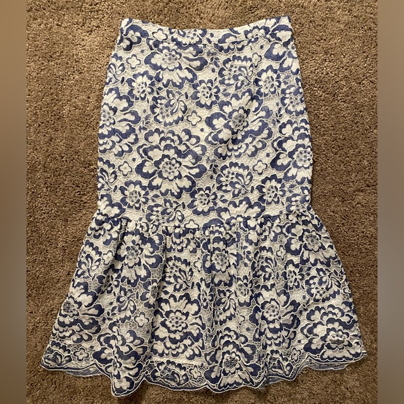 BCBGMaxAzria Floral Lace MIDI Skirt - Picture 5 of 12